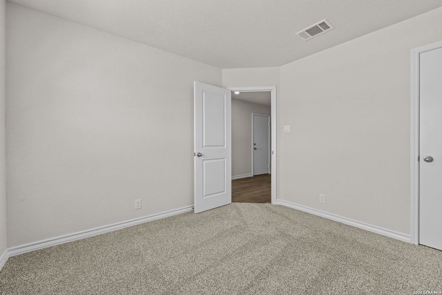 Spacious, unfurnished interior of a new home in Redbird Ranch, San Antonio (Image 19).