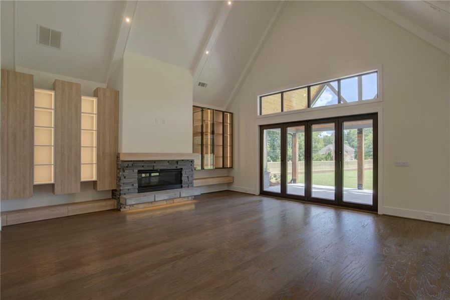 Spacious, unfurnished interior of a new home in , Sugar Hill (Image 27).