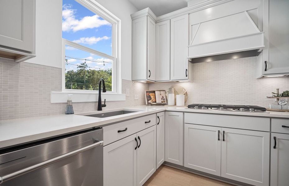 Representative furnished interior of a home built from the Wingate by Pulte Homes in Creekside at Skelton, Hoschton (Image 35).