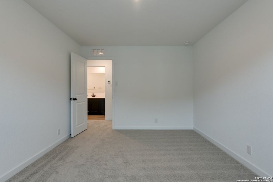 Spacious, unfurnished interior of a new home in The Heights at Saddlebrook Ranch 60's, Schertz (Image 25).