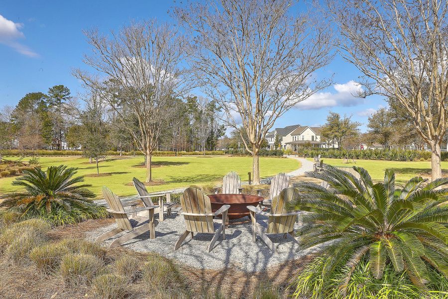 Community amenities in , Summerville (Image 33).