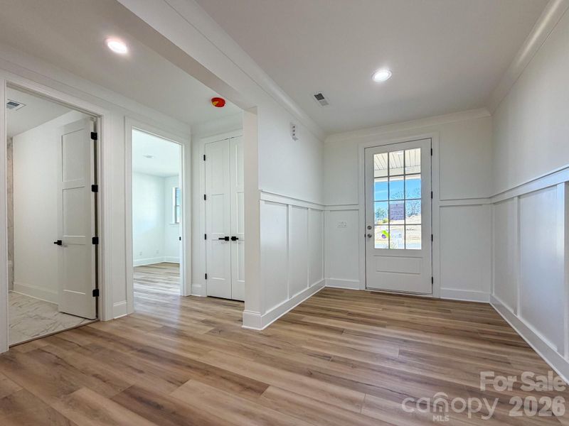 Front Entry to In-Law Suite/Flex Room