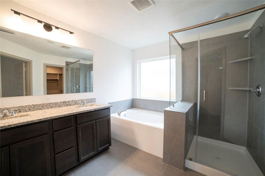 Furnished interior view inside a new home in , Brenham (Image 8).