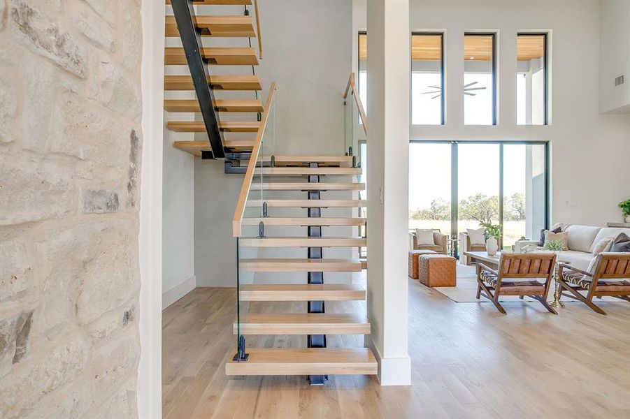 Spacious, unfurnished interior of a new home in , Weatherford (Image 20).