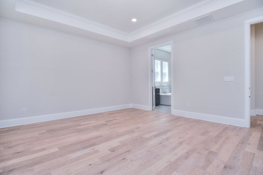 Representative unfurnished interior of a home built from the St Andrews by Greybrook Homes in Edmunds Farm, Clover (Image 44).