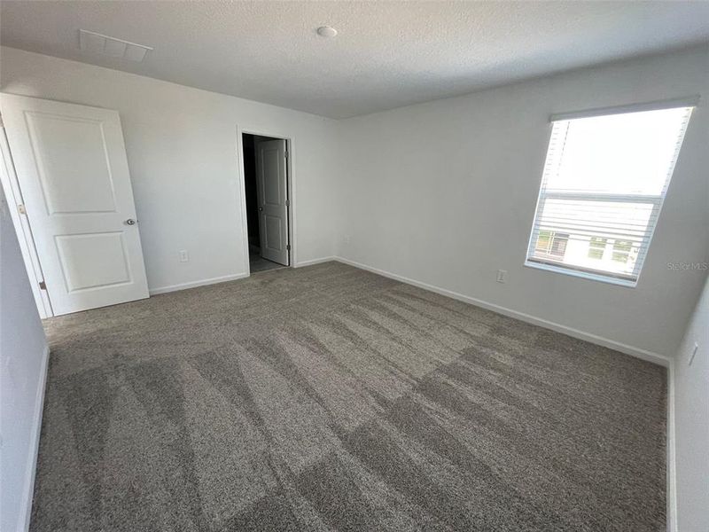 Spacious, unfurnished interior of a new home in Lawson Dunes, Haines City (Image 25).