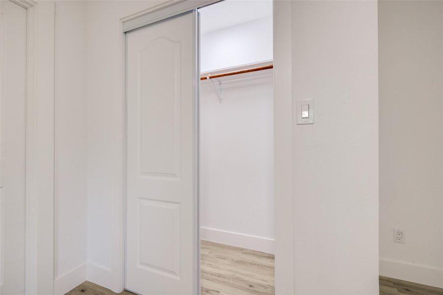 Spacious, unfurnished interior of a new home in , Cleveland (Image 28).