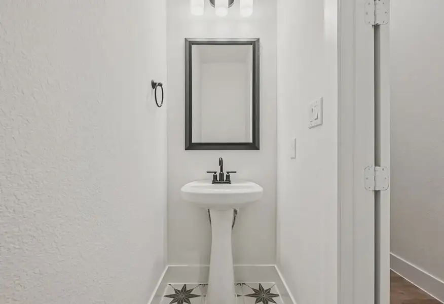 Plan 5072 Powder Room - 17 of 26
