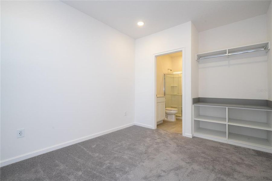 Spacious, unfurnished interior of a new home in Paradiso Grande, Orlando (Image 26).