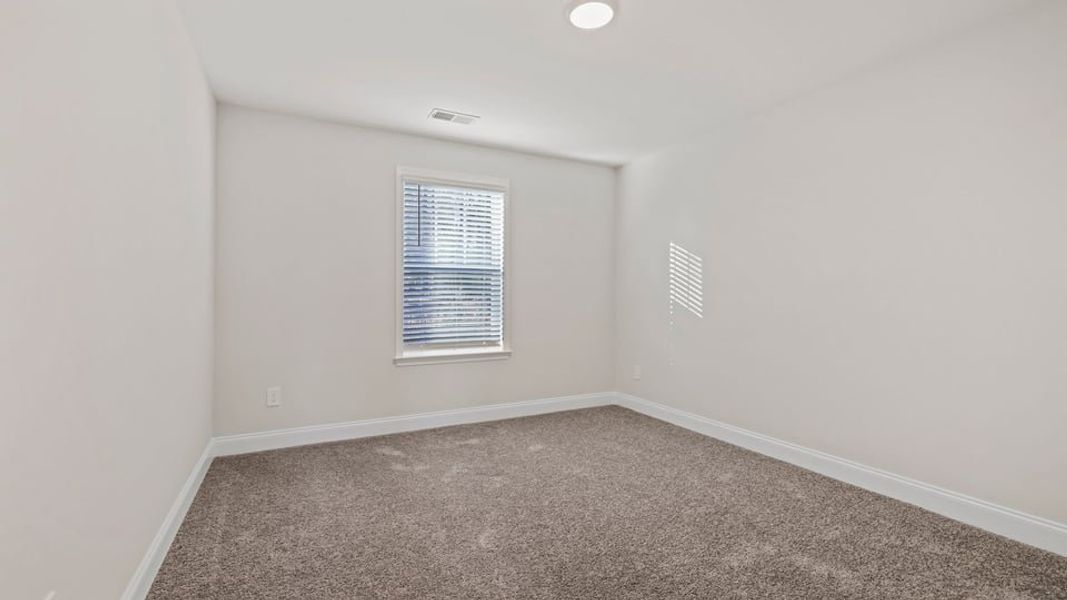 Spacious, unfurnished interior of a new home in Palmetto Valley, Anderson (Image 25).
