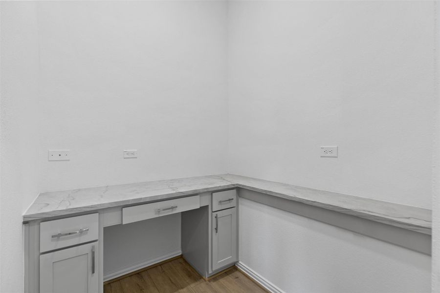 Spacious, unfurnished interior of a new home in Aldeana, Bonney (Image 22).