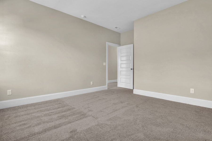 Spacious, unfurnished interior of a new home in Grand Park, Leland (Image 36).