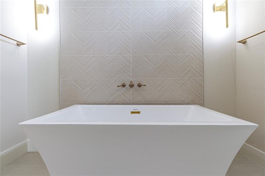 Furnished interior view inside a new home in , Tampa (Image 15).