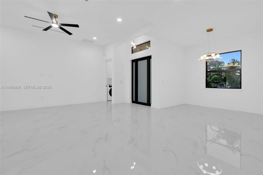 Spacious, unfurnished interior of a new home in , Lehigh Acres (Image 13).