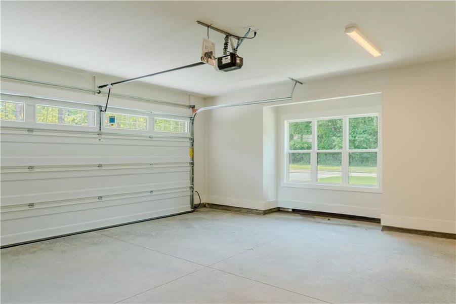 Spacious, unfurnished interior of a new home in St. Regis, Oxford (Image 30).