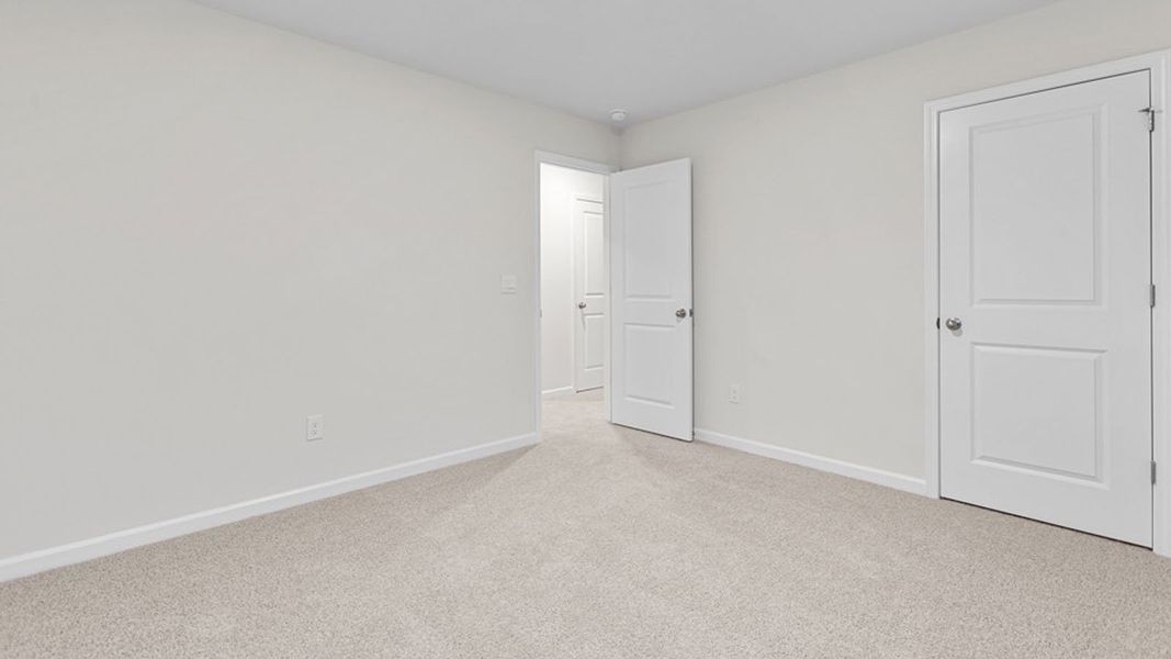 Spacious, unfurnished interior of a new home in The Landing at Summerhaven, Mebane (Image 31).