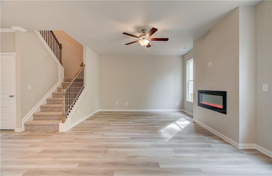 Spacious, unfurnished interior of a new home in Berkeley Lakes, Locust Grove (Image 29).