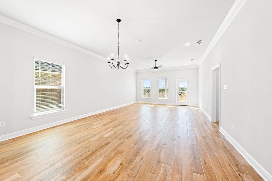 Spacious, unfurnished interior of a new home in The Bluffs at Lafayette, Freeport (Image 12).