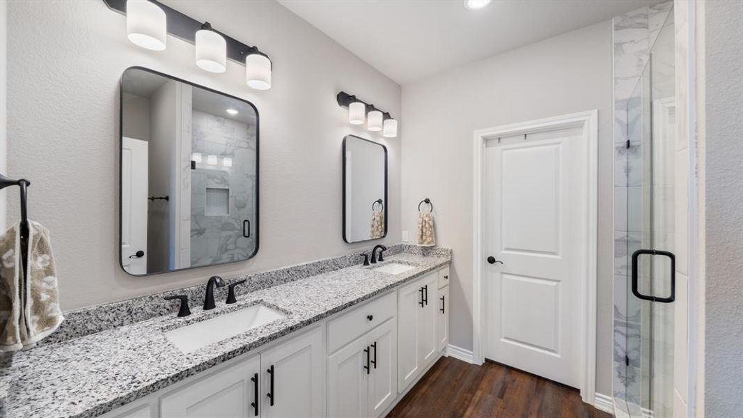 Furnished interior view inside a new home in , Mabank (Image 15).