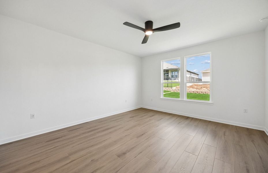 Spacious, unfurnished interior of a new home in Sun City Texas, Georgetown (Image 14).