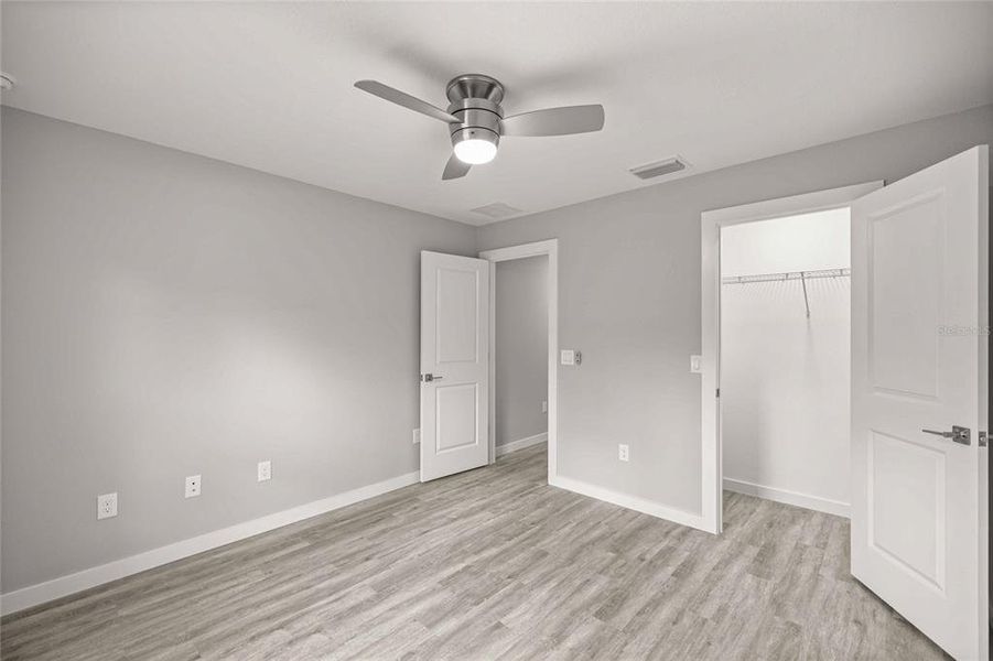Spacious, unfurnished interior of a new home in , Ocala (Image 24).