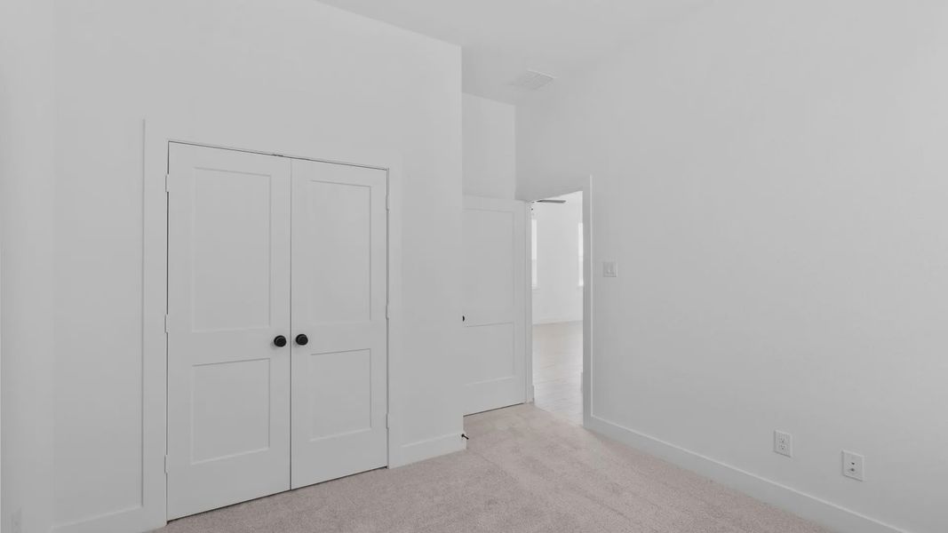 Spacious, unfurnished interior of a new home in Evergreen 40s, Conroe (Image 23). Spacious, unfurnished interior of a new home in Evergreen 40s, Conroe (Image 23).