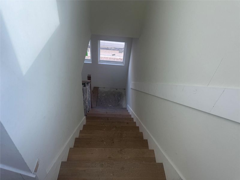 Spacious, unfurnished interior of a new home in , Houston (Image 7).