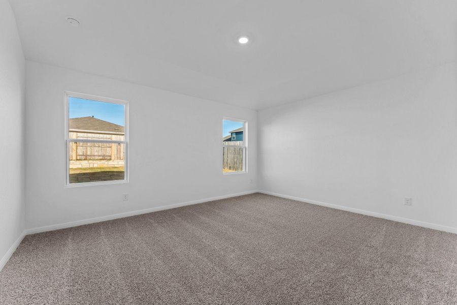 Spacious, unfurnished interior of a new home in Paramount, Kyle (Image 25).