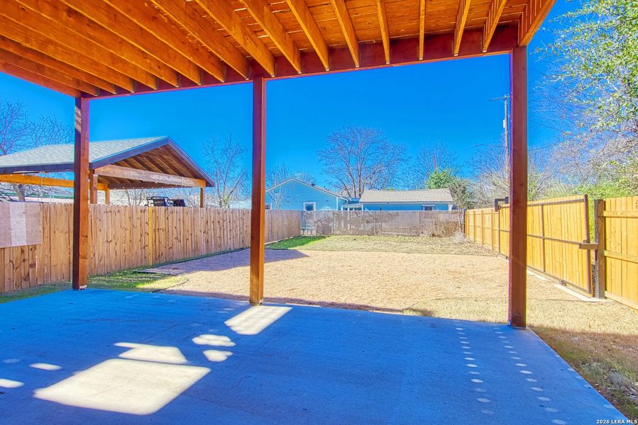 Exterior details and patio area of a home in , San Antonio (Image 19).