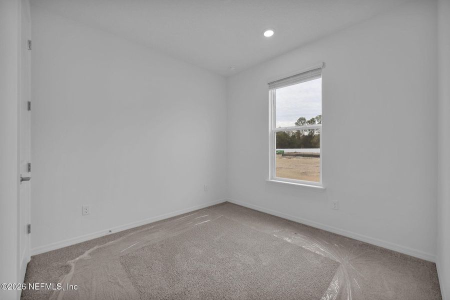 Spacious, unfurnished interior of a new home in Murray Farms, Middleburg (Image 13).