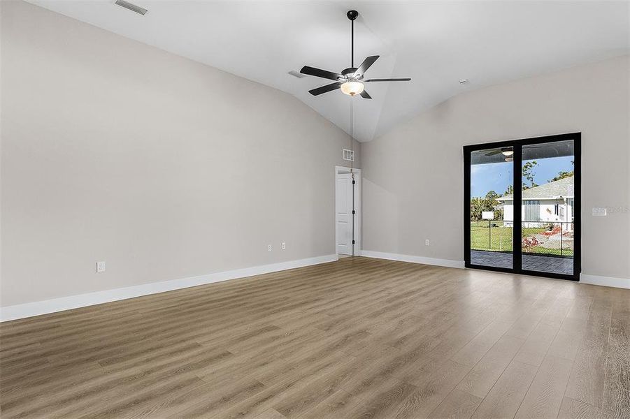 Spacious, unfurnished interior of a new home in , Dover (Image 5).