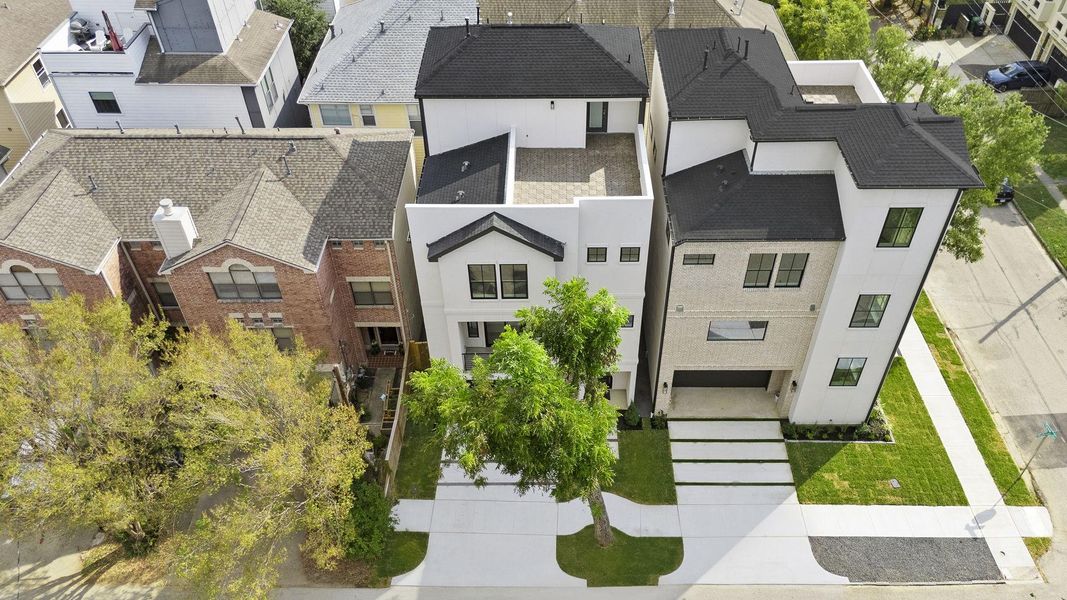 Exterior details and patio area of a home in , Houston (Image 31).