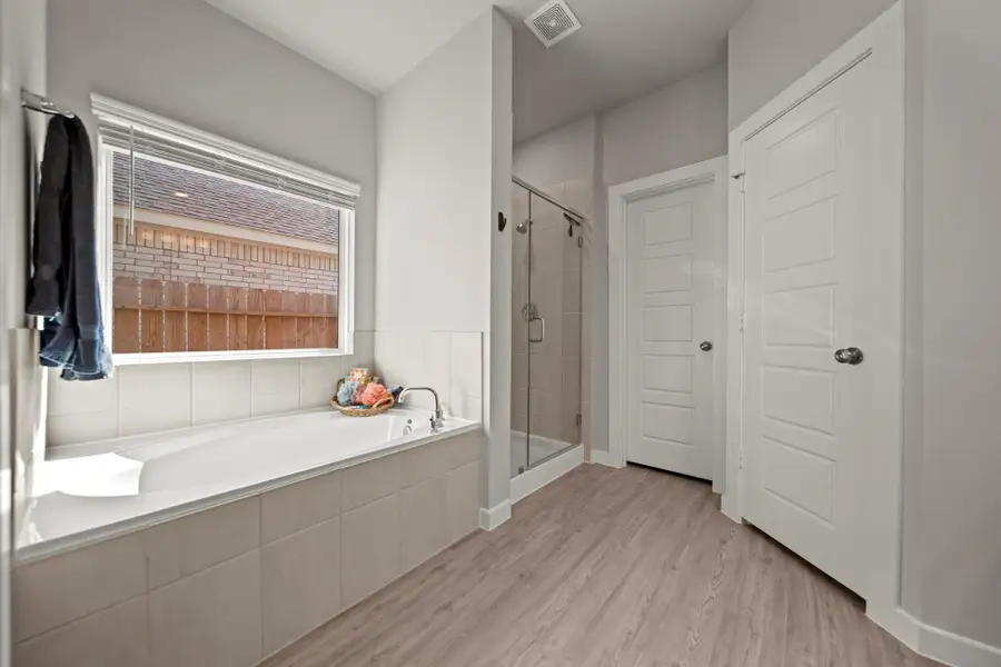 Large soaking tub Large soaking tub