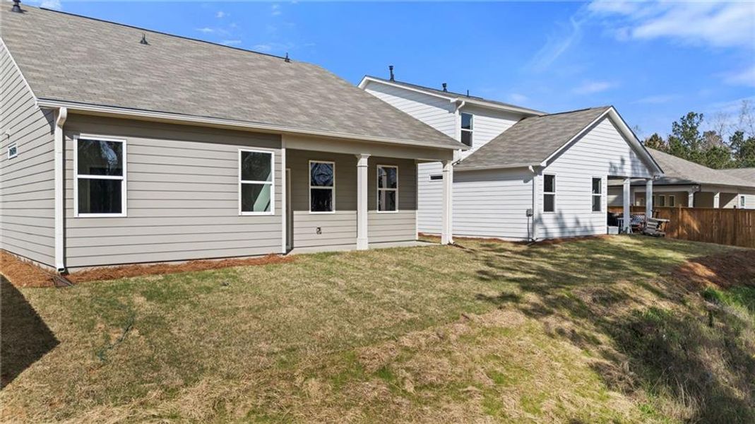 Exterior details and patio area of a home in Villages at Cedar Hill, Dallas (Image 3).