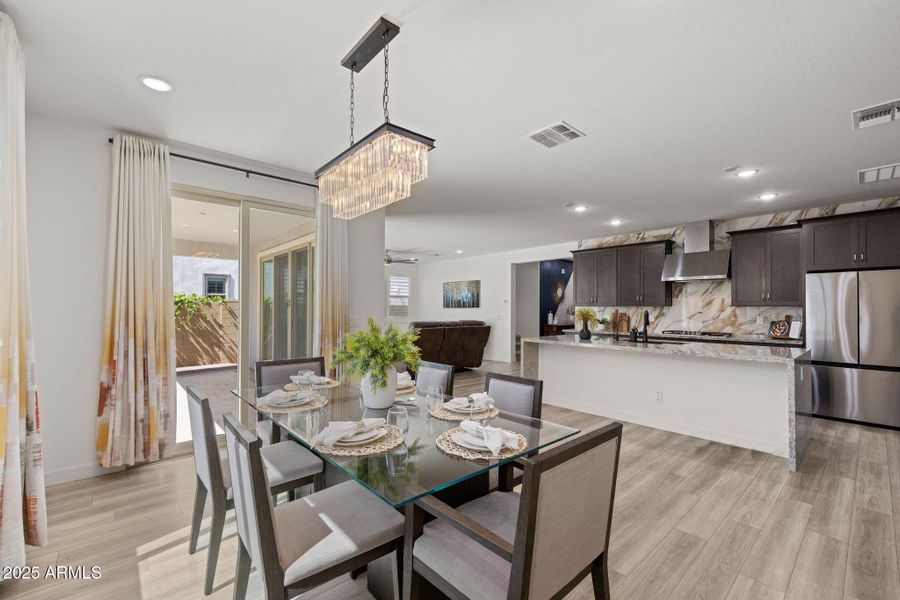 Dining Area Dining Area