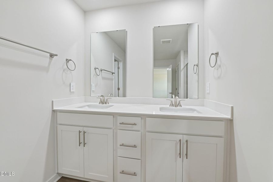 19 - Primary Bath