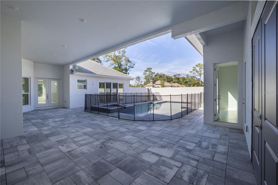 Exterior details and patio area of a home in Toscana, Palm Coast (Image 4).