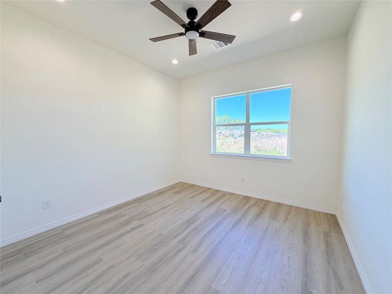 Spacious, unfurnished interior of a new home in , Dayton (Image 26).