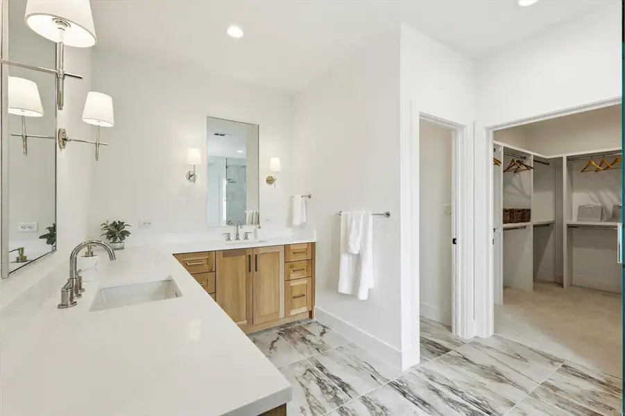 Furnished interior view inside a new home in , Dallas (Image 18).