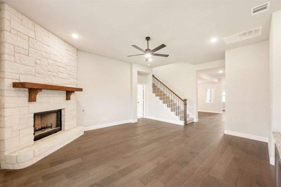 Spacious, unfurnished interior of a new home in Liberty, Melissa (Image 31).