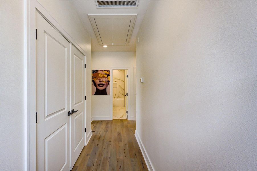 Spacious, unfurnished interior of a new home in , Houston (Image 17).