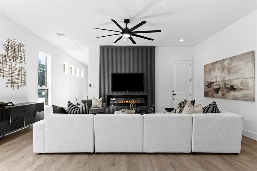 Furnished interior view inside a new home in , Irving (Image 5).