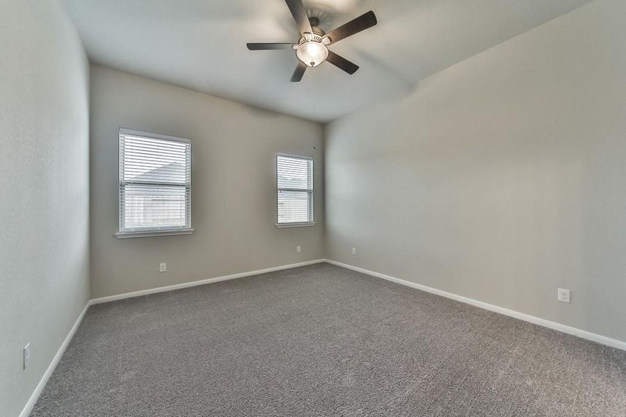 Spacious, unfurnished interior of a new home in Montgomery Ridge: Landmark Collection, Montgomery (Image 17).