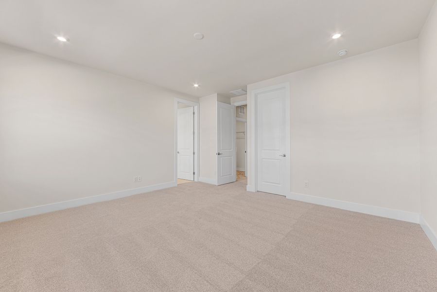 Spacious, unfurnished interior of a new home in Seven Oaks, Belmont (Image 45).