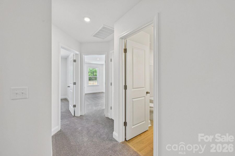 Spacious, unfurnished interior of a new home in Bell Glen, Charlotte (Image 27). Spacious, unfurnished interior of a new home in Bell Glen, Charlotte (Image 27).