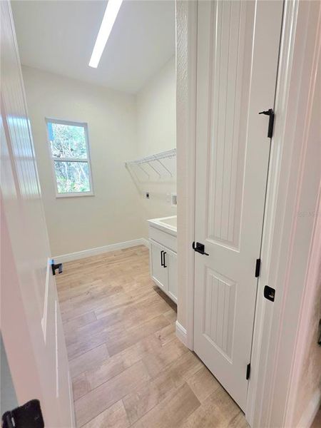 Spacious, unfurnished interior of a new home in , Brooksville (Image 37).