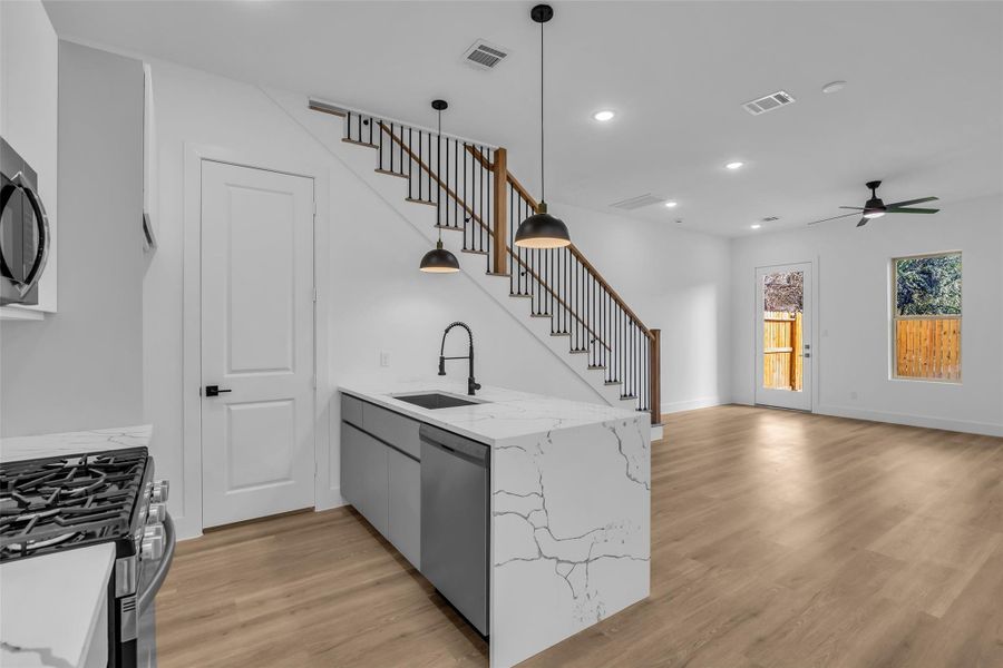 Upon Entry you will be wowed with the light and bright open design. Upon Entry you will be wowed with the light and bright open design.