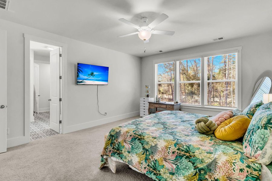 Furnished interior view inside a new home in , Ravenel (Image 33).