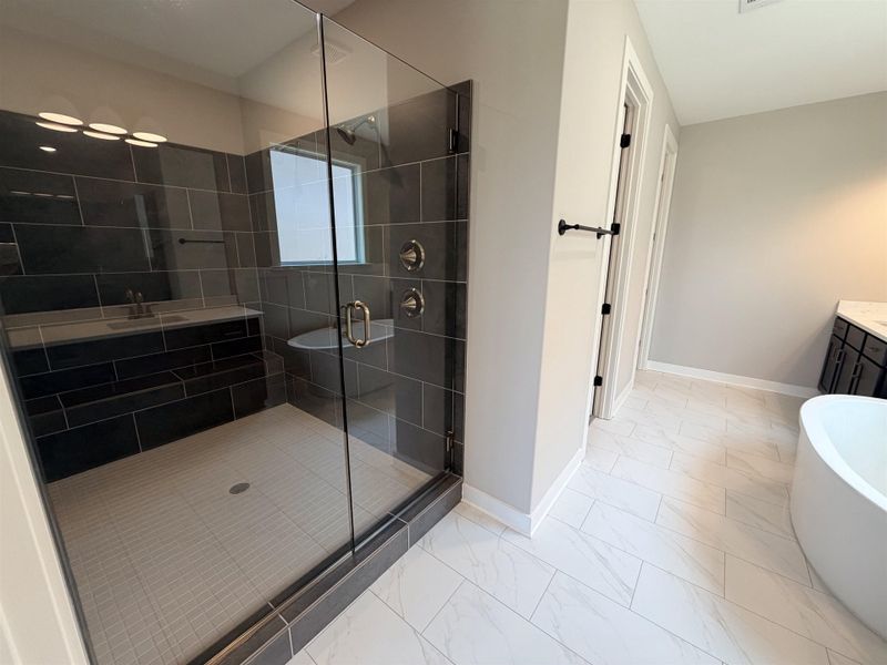Furnished interior view inside a new home in Lockwood, Collierville (Image 13).