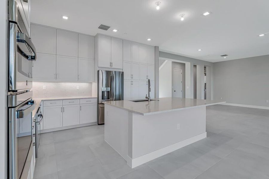 Furnished interior view inside a new home in Apex at Avenir, Palm Beach Gardens (Image 78). Furnished interior view inside a new home in Apex at Avenir, Palm Beach Gardens (Image 78).